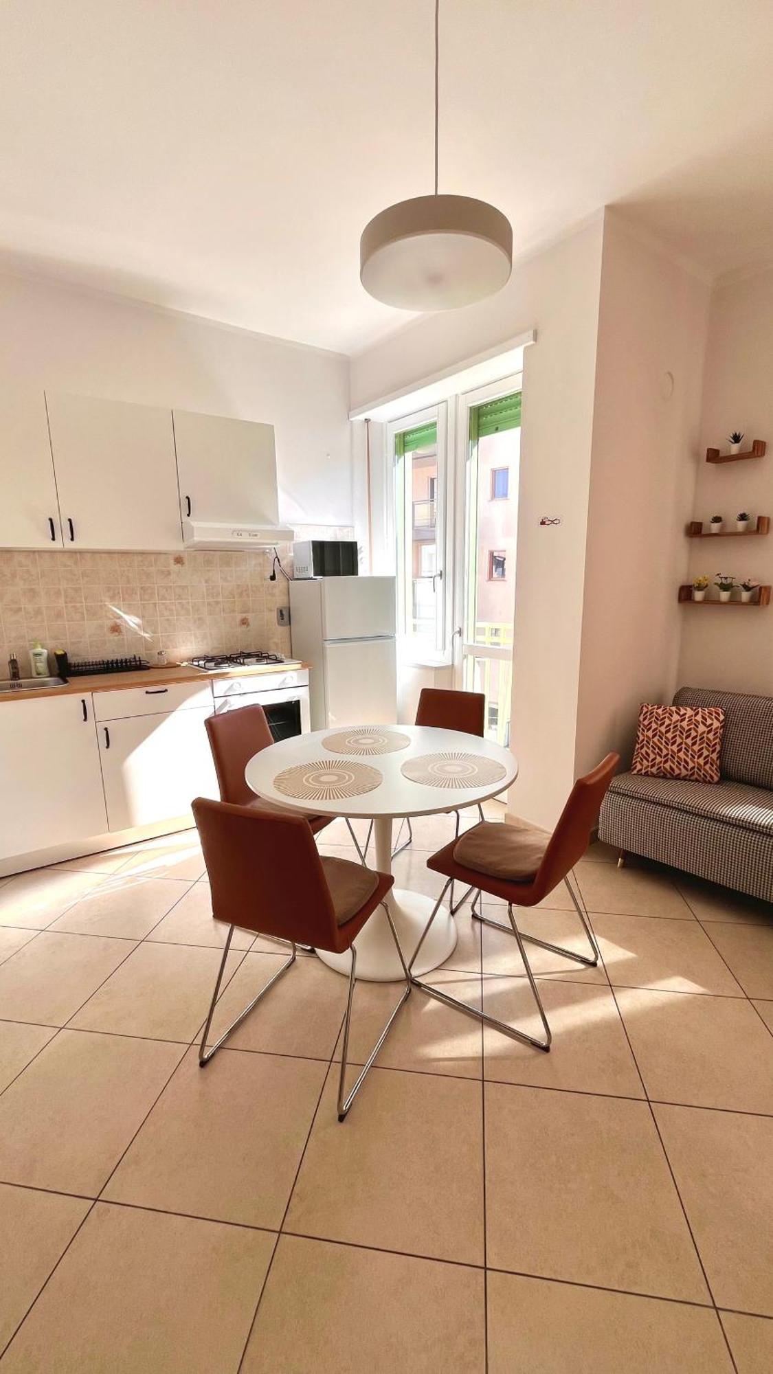 Moderno In Via Monginevro Apartment